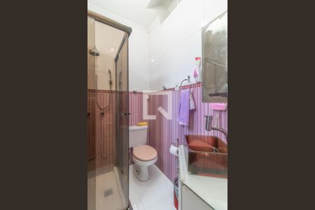 Casa à venda com 360m², 3 quartos e 2 vagas Casa à venda com 360m², 3 quartos e 2 vagasBanheiro 1