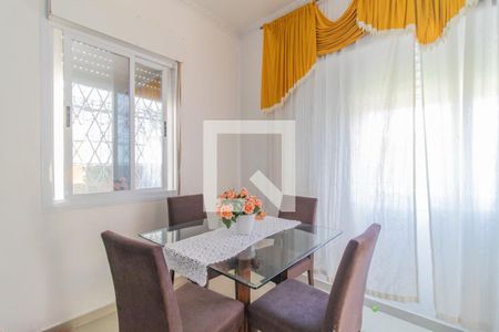 Casa à venda com 360m², 3 quartos e 2 vagas Casa à venda com 360m², 3 quartos e 2 vagasSala