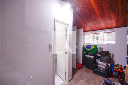 Casa à venda com 130m², 4 quartos e 2 vagasQuarto 4 (sótão) - Suite
