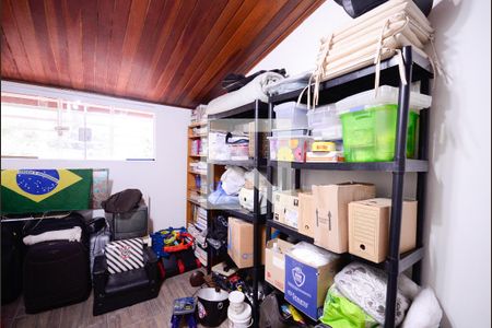 Casa à venda com 130m², 4 quartos e 2 vagasQuarto 4 (sótão) - Suite