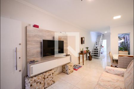 Sala de casa à venda com 4 quartos, 130m² em Vila Moinho Velho, São Paulo