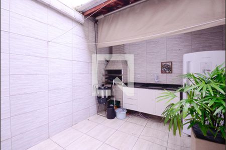 Casa à venda com 130m², 4 quartos e 2 vagasÁrea de Serviço