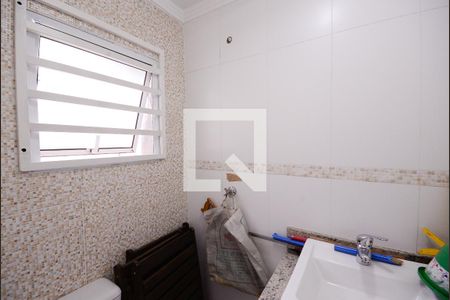 Casa à venda com 130m², 4 quartos e 2 vagasBanheiro do Quarto 4