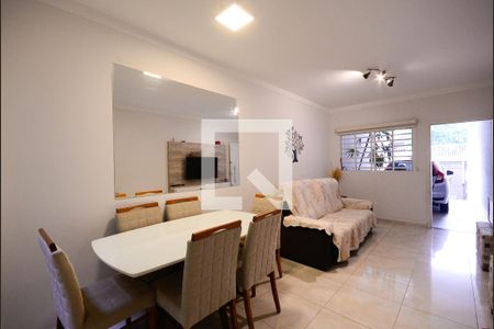 Sala de casa à venda com 4 quartos, 130m² em Vila Moinho Velho, São Paulo