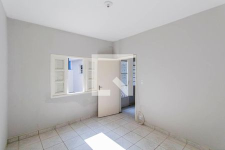 Quarto 1 de casa para alugar com 2 quartos, 65m² em Vila Paulistania, São Paulo