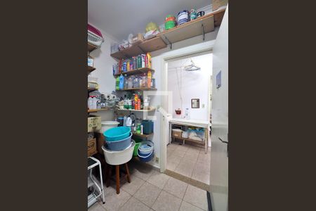 Casa à venda com 171m², 3 quartos e 2 vagasQuarto de Serviço