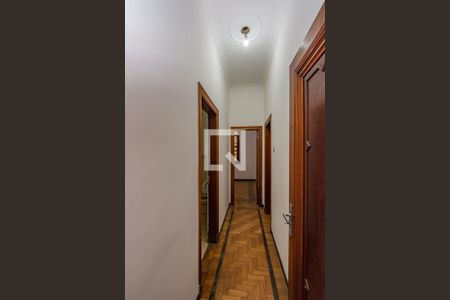 Casa para alugar com 700m², 4 quartos e 8 vagasCorredor