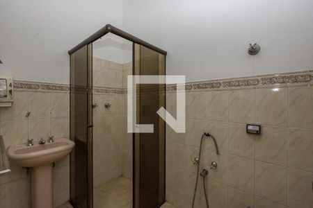 Casa para alugar com 700m², 4 quartos e 8 vagasBanheiro Social