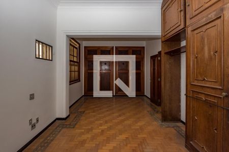 Casa para alugar com 700m², 4 quartos e 8 vagasQuarto 1