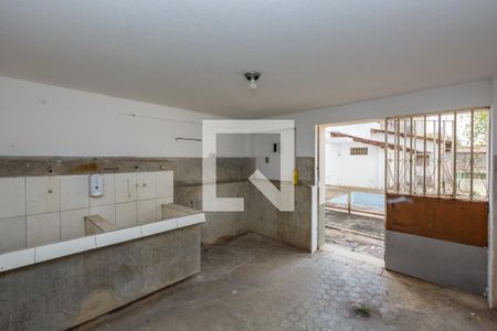 Casa para alugar com 700m², 4 quartos e 8 vagasÁrea de Serviço