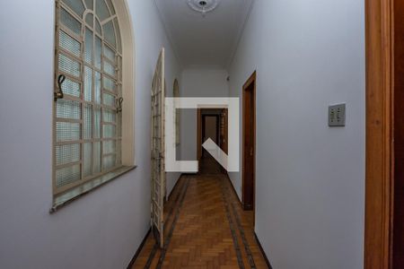 Casa para alugar com 700m², 4 quartos e 8 vagasCorredor