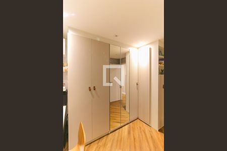 Quarto 1 de apartamento para alugar com 2 quartos, 59m² em Jardim Parque Morumbi, São Paulo