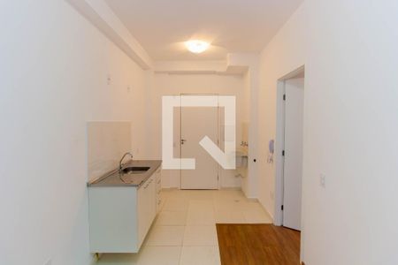 Sala/Cozinha de apartamento para alugar com 1 quarto, 31m² em Vila Tolstoi, São Paulo