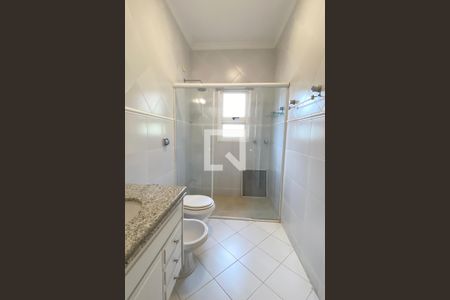 Casa de condomínio à venda com 1400m², 5 quartos e 6 vagasBanheiro da Suíte 3