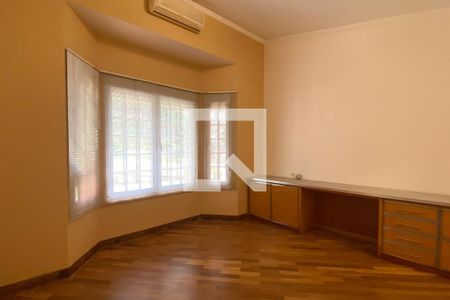 Casa de condomínio à venda com 1400m², 5 quartos e 6 vagasSuíte 3