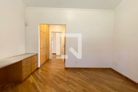 Casa de condomínio à venda com 1400m², 5 quartos e 6 vagasSuíte 3