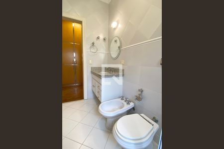 Casa de condomínio à venda com 1400m², 5 quartos e 6 vagasBanheiro da Suíte 3