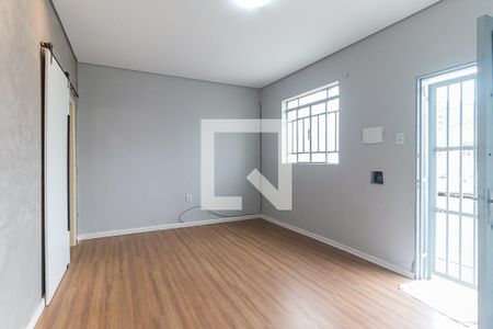 Sala de casa para alugar com 2 quartos, 77m² em Vila Avignon, Mogi das Cruzes