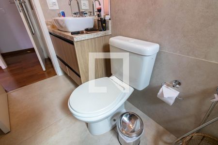 Apartamento à venda com 208m², 3 quartos e 4 vagasSuíte 2, banheiro