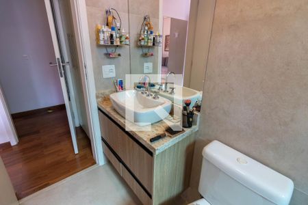 Apartamento à venda com 208m², 3 quartos e 4 vagasSuíte 2, banheiro