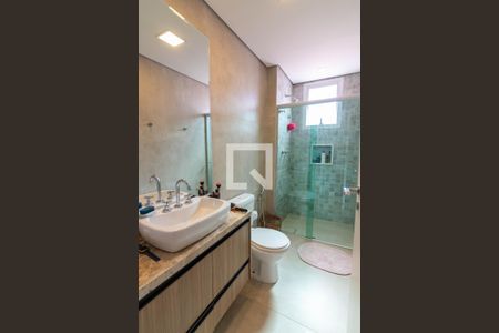 Apartamento à venda com 208m², 3 quartos e 4 vagasSuíte 2, banheiro