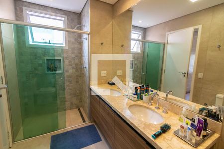 Apartamento à venda com 208m², 3 quartos e 4 vagasSuíte 1, banheiro