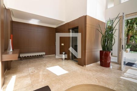 Apartamento à venda com 208m², 3 quartos e 4 vagasHall de entrada, térreo 