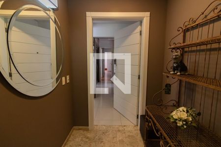 Apartamento à venda com 208m², 3 quartos e 4 vagasHall privativo 