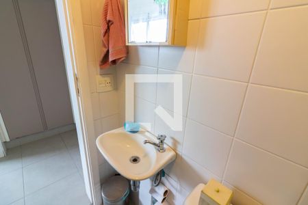 Apartamento à venda com 208m², 3 quartos e 4 vagasÁrea de Serviço, banheiro