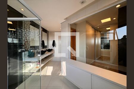 Apartamento à venda com 160m², 3 quartos e 3 vagasBanheiro suíte 3