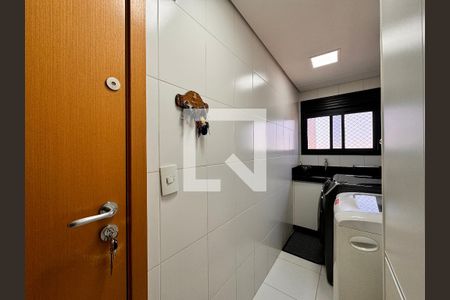 Apartamento à venda com 160m², 3 quartos e 3 vagasLavanderia