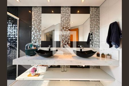 Apartamento à venda com 160m², 3 quartos e 3 vagasBanheiro suíte 3