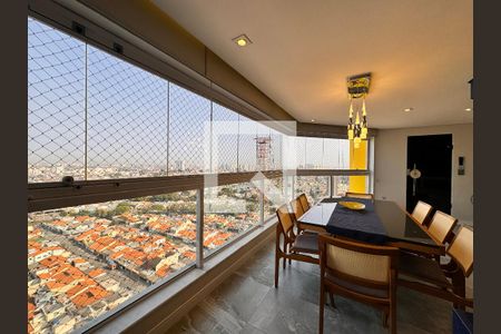 Apartamento à venda com 160m², 3 quartos e 3 vagasVaranda gourmet