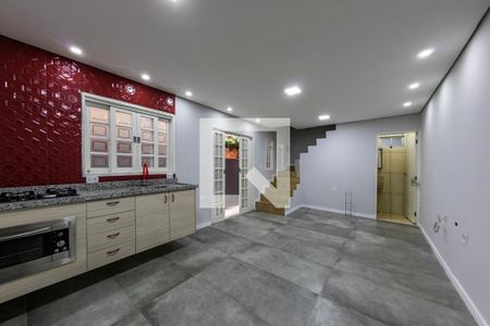Sala/cozinha
 de casa para alugar com 3 quartos, 135m² em Conjunto Habitacional Teotonio Vilela, São Paulo