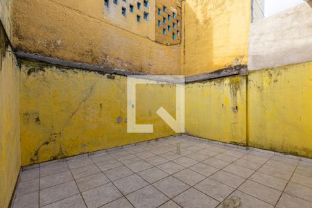 Casa à venda com 141m², 2 quartos e 1 vaga Casa à venda com 141m², 2 quartos e 1 vagaQuintal Fundos