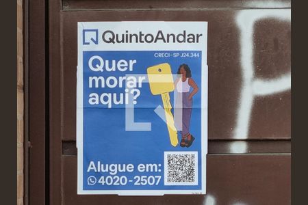 Casa à venda com 141m², 2 quartos e 1 vaga Casa à venda com 141m², 2 quartos e 1 vagaPlaquinha instalada no portão do imóvel