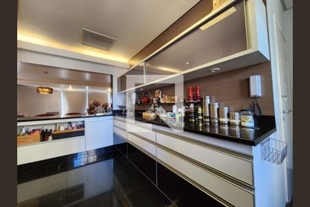 Apartamento à venda com 150m², 4 quartos e 2 vagas Apartamento à venda com 150m², 4 quartos e 2 vagasCozinha