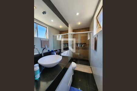 Apartamento à venda com 150m², 4 quartos e 2 vagas Apartamento à venda com 150m², 4 quartos e 2 vagasBanheiro