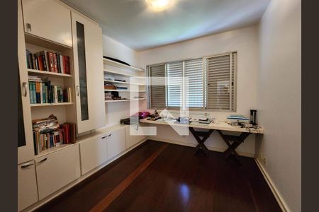 Apartamento à venda com 150m², 4 quartos e 2 vagas Apartamento à venda com 150m², 4 quartos e 2 vagasQuarto