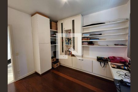 Apartamento à venda com 150m², 4 quartos e 2 vagas Apartamento à venda com 150m², 4 quartos e 2 vagasQuarto