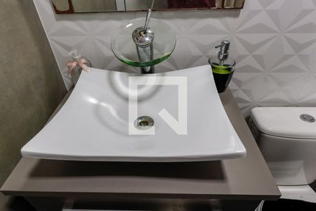 Casa à venda com 232m², 3 quartos e 4 vagasBanheiro da Garagem