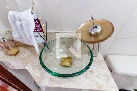 Casa à venda com 232m², 3 quartos e 4 vagasBanheiro Térreo