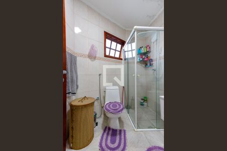 Casa à venda com 232m², 3 quartos e 4 vagasBanheiro da Suíte 1