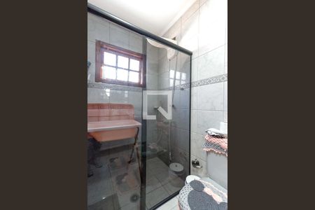 Casa à venda com 232m², 3 quartos e 4 vagasBanheiro da Suíte 2