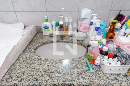 Casa à venda com 232m², 3 quartos e 4 vagasBanheiro da Suíte 2