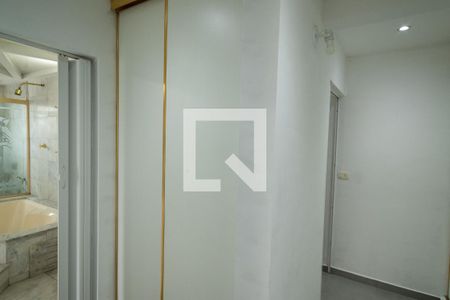 Apartamento à venda com 90m², 2 quartos e 1 vagaCloset 