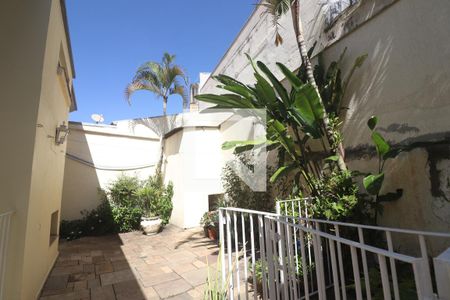 Casa à venda com 277m², 4 quartos e 5 vagasQuintal 
