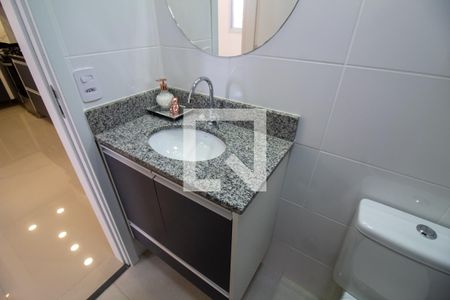 Banheiro de apartamento à venda com 2 quartos, 34m² em Santo Amaro, São Paulo