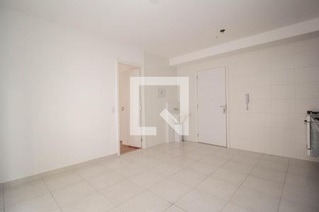Sala / Cozinha de apartamento para alugar com 1 quarto, 38m² em Vila Palmeiras, São Paulo