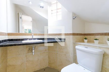 Casa para alugar com 300m², 4 quartos e 5 vagasLavabo